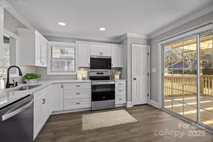 2912 Peachwood Ct, Fort Mill, SC 29715 - Photo 4