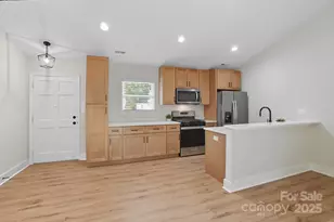 6732 Park Hickory Dr, Charlotte, NC 28227 - Photo 4