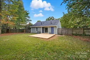 6732 Park Hickory Dr, Charlotte, NC 28227 - Photo 22