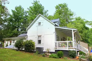 289 Carson St, Tryon, NC 28782 - Photo 2