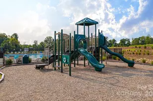 1949 Vanderlyn St, Monroe, NC 28112 - Photo 8