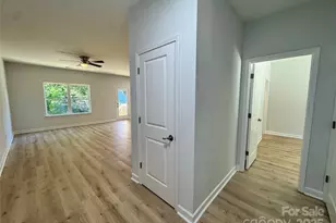 1215 1/2 Mountain Ave, Gastonia, NC 28052 - Photo 12