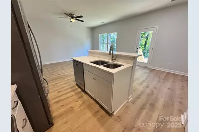 1215 1/2 Mountain Avenue, Gastonia, NC 28052 - Photo 10