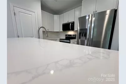 1215 1/2 Mountain Avenue, Gastonia, NC 28052 - Photo 4