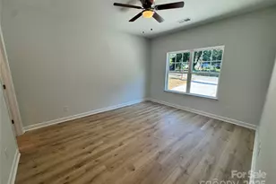 1215 1/2 Mountain Ave, Gastonia, NC 28052 - Photo 14