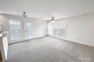 2643 Meadow Knoll Dr, Charlotte, NC 28269 - Photo 4