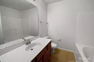 2643 Meadow Knoll Dr, Charlotte, NC 28269 - Photo 16