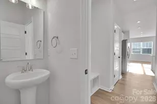 8817 Arrington Hall Dr, Charlotte, NC 28215 - Photo 16