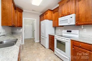 327 River Birch Dr, Salisbury, NC 28146 - Photo 6