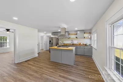 601 N 12th Street, Bessemer City, NC 28016 - Photo 14