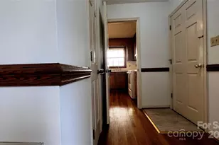 1325 Leolillie Ln, Charlotte, NC 28216 - Photo 10