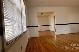 1325 Leolillie Ln, Charlotte, NC 28216 - Photo 6