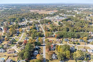 400 Woodson Ct, Spartanburg, SC 29303 - Photo 42