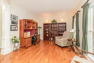 8437 Kilmartin Ln, Charlotte, NC 28269 - Photo 2