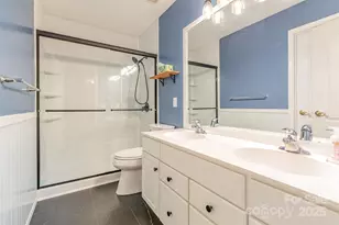 8437 Kilmartin Ln, Charlotte, NC 28269 - Photo 16