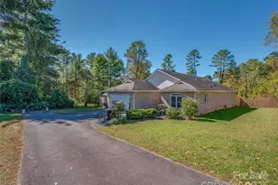 949 Kanuga Rd, Hendersonville, NC 28739 - Photo 2
