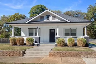 1017 Pegram St, Charlotte, NC 28205 - Photo 2