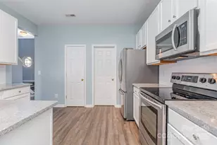 12210 Stratfield Pl Cir, Pineville, NC 28134 - Photo 10