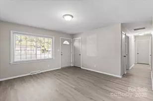 2606 Abelwood Rd, Charlotte, NC 28216 - Photo 4