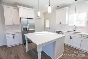 719 Smith St, Shelby, NC 28150 - Photo 10