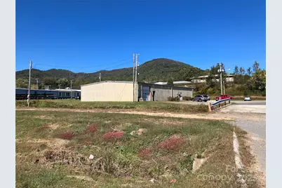 722 E Main Street, Burnsville, NC 28714 - Photo 4