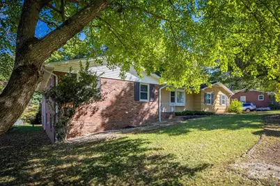 1341 36th Avenue Drive NE, Hickory, NC 28601 - Photo 2