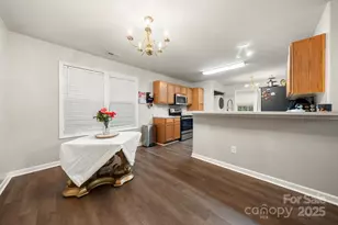 2604 Cochrane Dr, Charlotte, NC 28269 - Photo 12