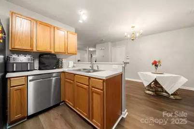 2604 Cochrane Drive, Charlotte, NC 28269 - Photo 10