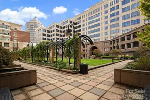 400 N Church St, Charlotte, NC 28202 - Photo 8