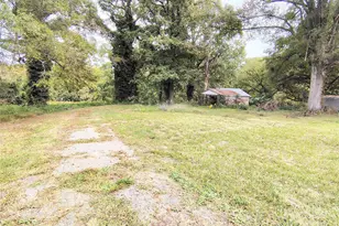 500 N Mountain St, Cherryville, NC 28021 - Photo 1