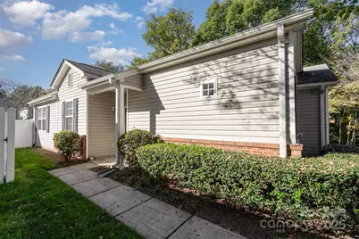 9116 Meadowmont View Drive, Charlotte, NC 28269 - Photo 2