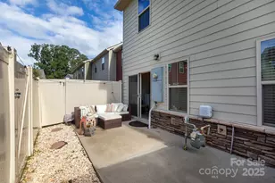 318 Willow Wood Ct, Matthews, NC 28104 - Photo 8