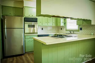 325 Craven St, Biscoe, NC 27209 - Photo 12