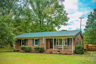325 Craven St, Biscoe, NC 27209 - Photo 1