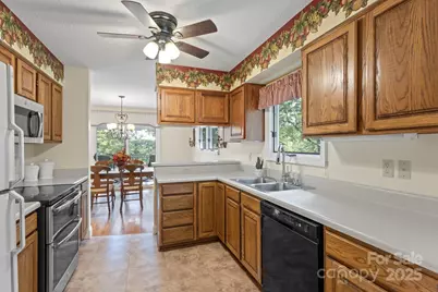 320 Dawnbrook Drive, Flat Rock, NC 28731 - Photo 14