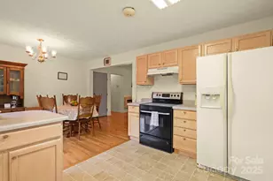 31 Barlow Rd, Elk Park, NC 28622 - Photo 16