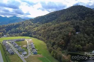 111 Creekwalk Ln, Waynesville, NC 28785 - Photo 2