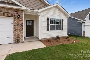 615 Country Oak Dr, Asheville, NC 28804 - Photo 2