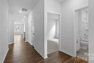 615 Country Oak Dr, Asheville, NC 28804 - Photo 10