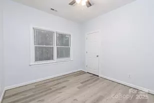 5238 Downing Creek Dr, Charlotte, NC 28269 - Photo 24