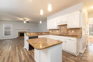 5238 Downing Creek Dr, Charlotte, NC 28269 - Photo 14