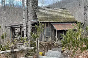 139 Boardinghouse Wy #15, Sylva, NC 28779 - Photo 1