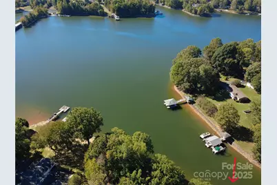 137 Hideaway Lane, Mooresville, NC 28117 - Photo 2