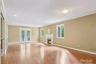 102 Glenbrook Dr, Hendersonville, NC 28739 - Photo 4