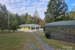 321 Salisbury Dr, Troy, NC 27371 - Photo 2