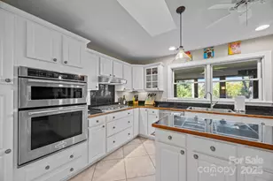 69 Blowing Ridge Ln, Sylva, NC 28779 - Photo 18