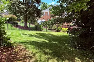 10317 Clubhouse View Ln, Mint Hill, NC 28227 - Photo 38