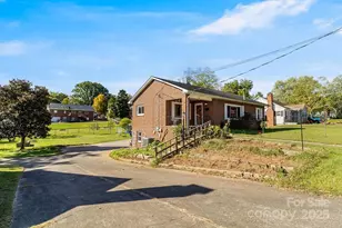 209 Park St, Morganton, NC 28655 - Photo 6