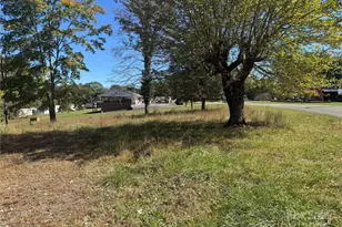 112 Centerwood Dr, Mount Airy, NC 27030 - Photo 1