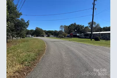 112 Centerwood Drive, Mount Airy, NC 27030 - Photo 2